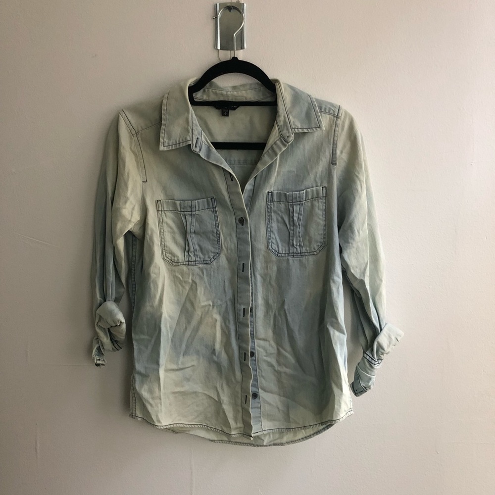 Express light wash denim chambray shirt sz S
